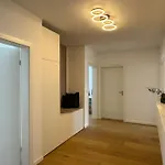Luxurioes - Dachterrasse - Kueche *